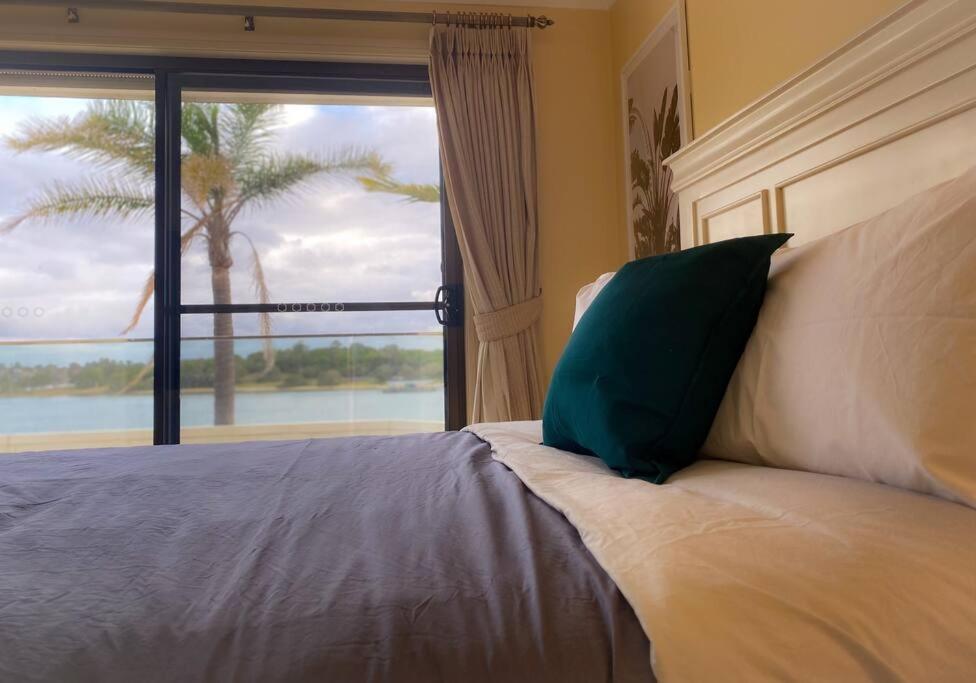Private Beach Villa on Water's Edge - Housity