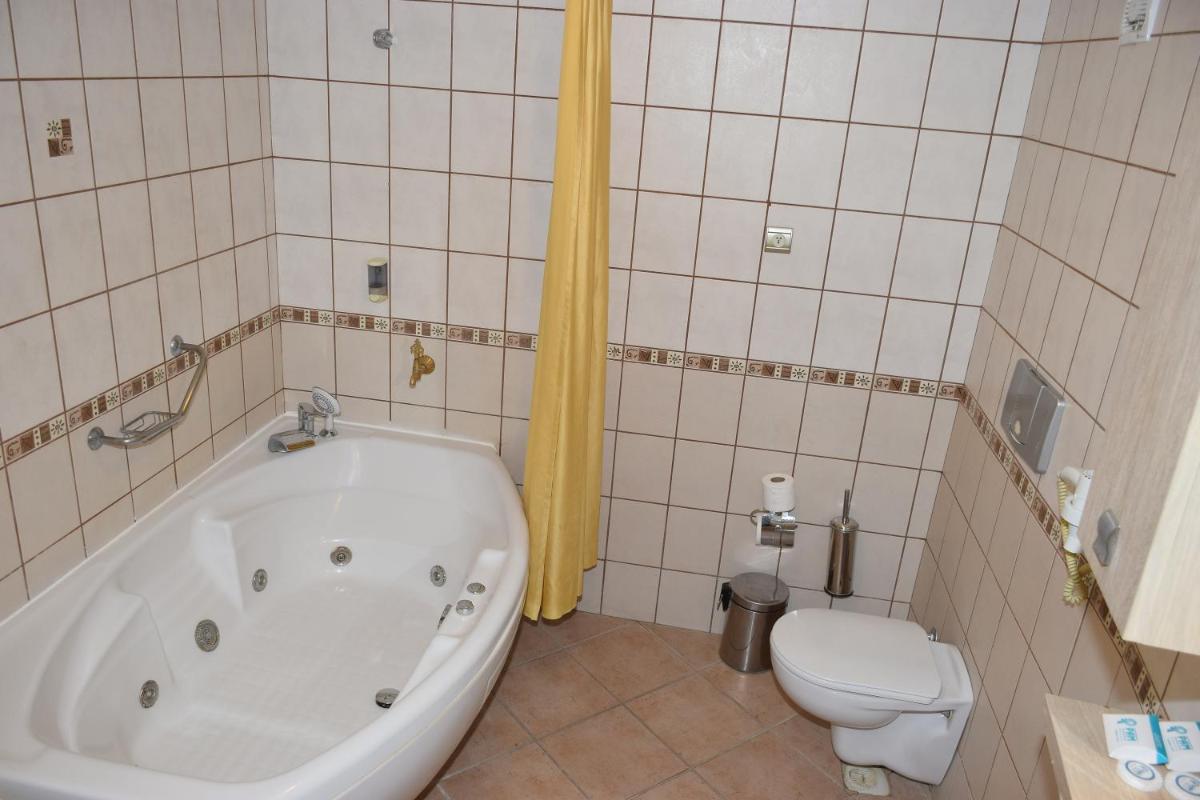 Pam Thermal Hotel Clinic & Spa - Housity