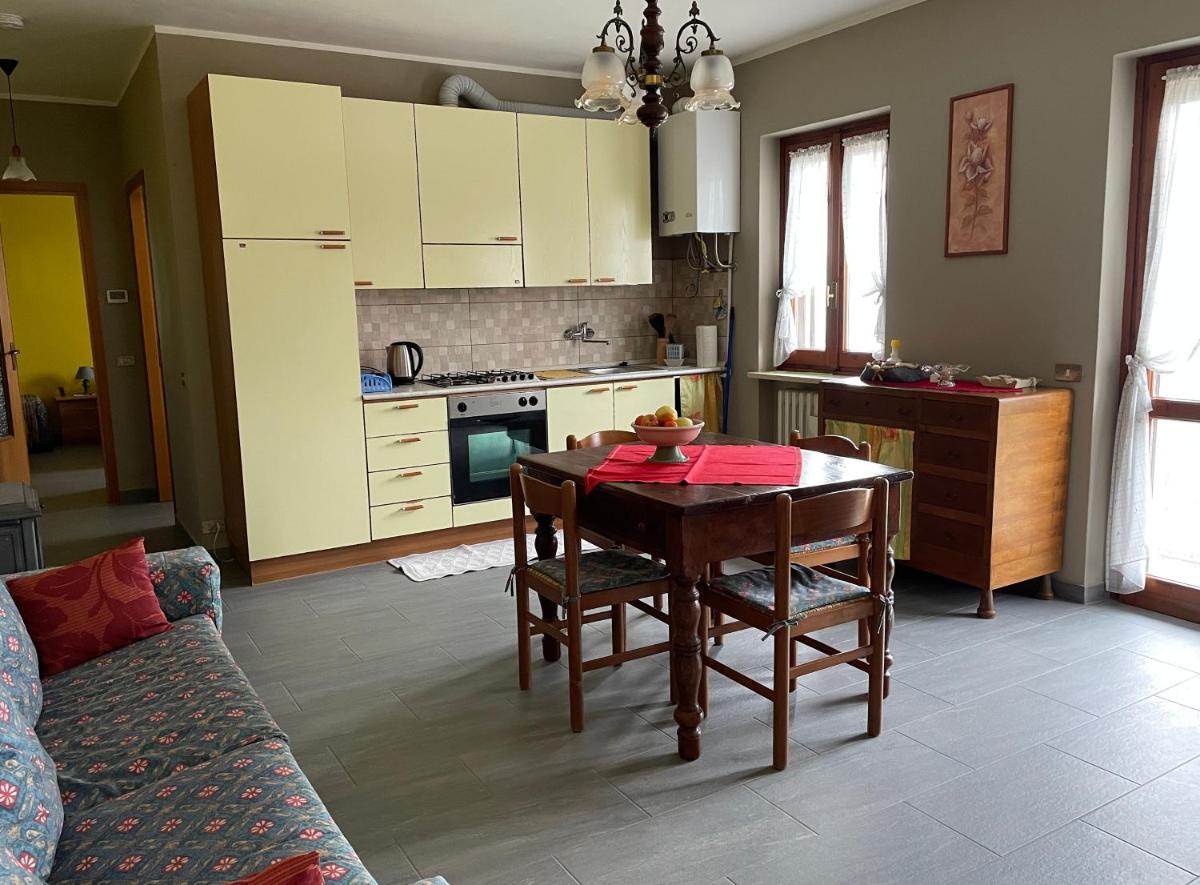 Delightful Home-Lovely Hill View - Housity