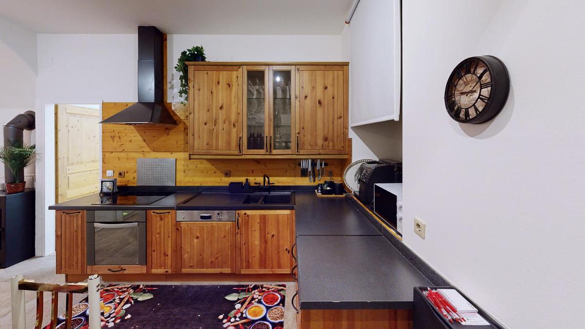 Suitetrails - Apartment Wood