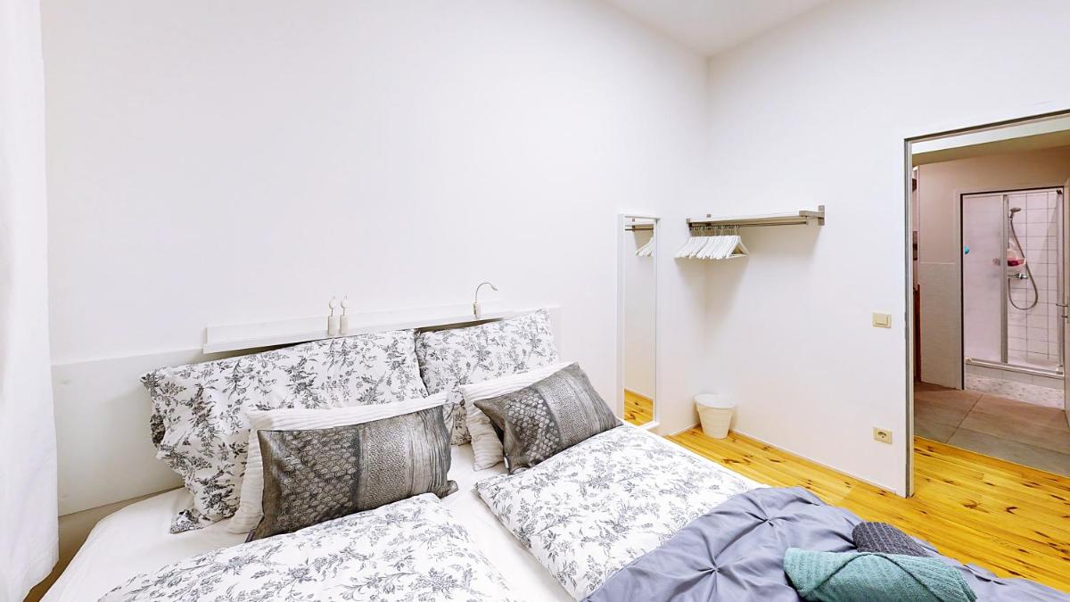 Suitetrails - Apartment Wood