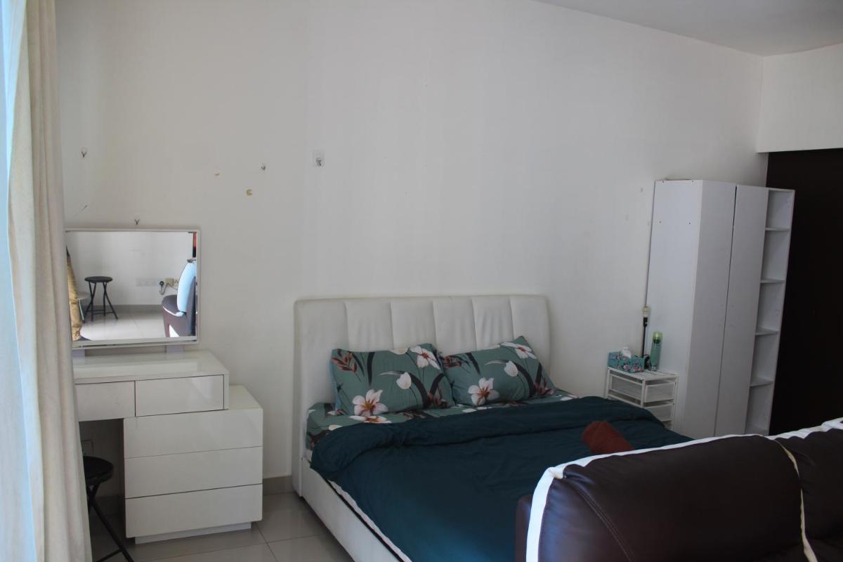 9Eleven Studio Apartment at Setia City - Housity
