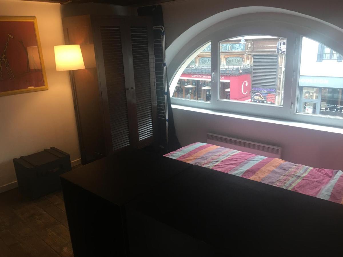 T2 aux charmes parisiens - Housity
