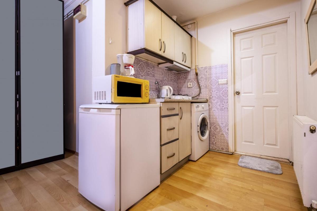 Studio Flat near Public Transportation in Sisli - Housity