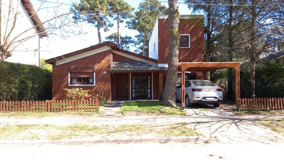 Totoras (Casa: ideal familias) Pinamar - Housity