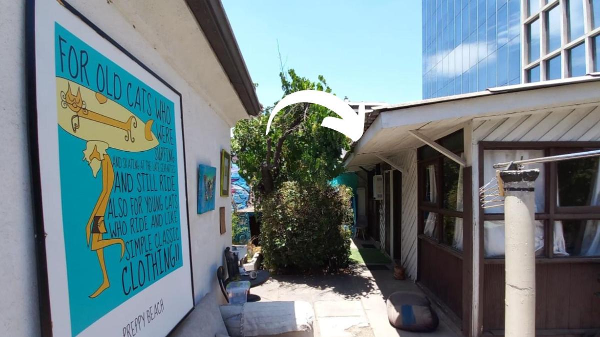 Pieza independiente en casa compartida en Vitacura cn bici y piscina - Housity