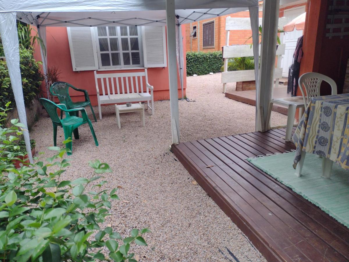 Apartamento - Praia da Ferrugem com Espaço Gourmet - Housity
