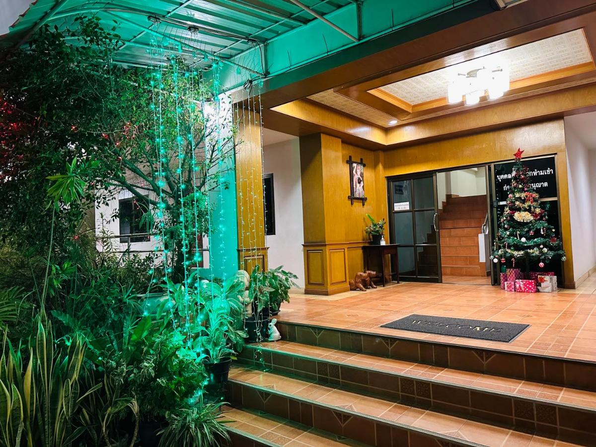 JJ Palace เจเจ พาเลซ - Housity