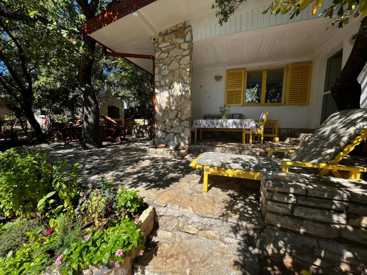 Beach House Suzi - Housity