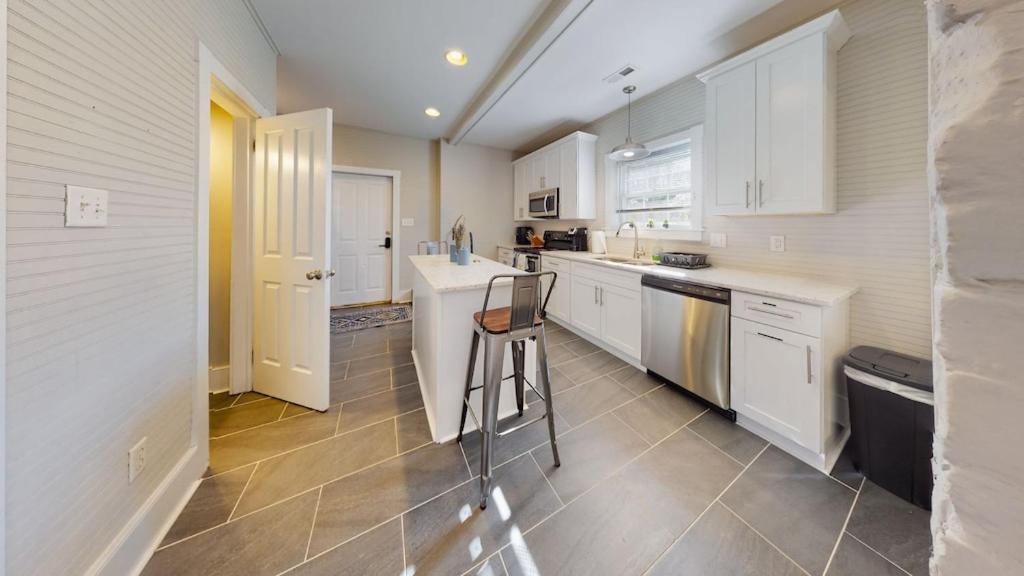 NEW! Renovated Townhome w/ Putting Green & Patio! - Housity