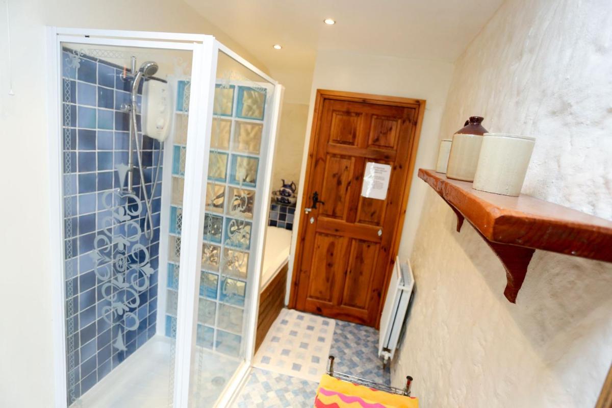 SAUNTON GRANGE 7 Bedrooms - Housity