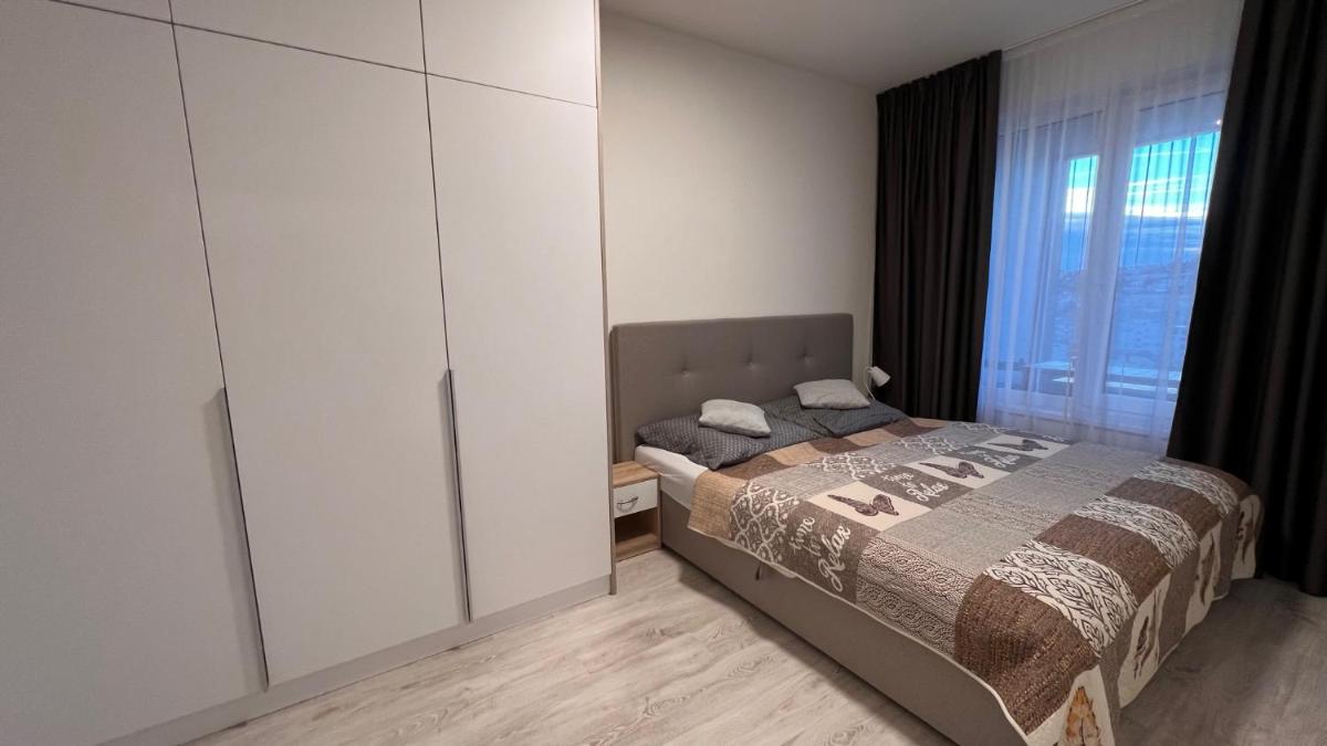 Suitetrails - 2 room Apartment, with a view of the castle