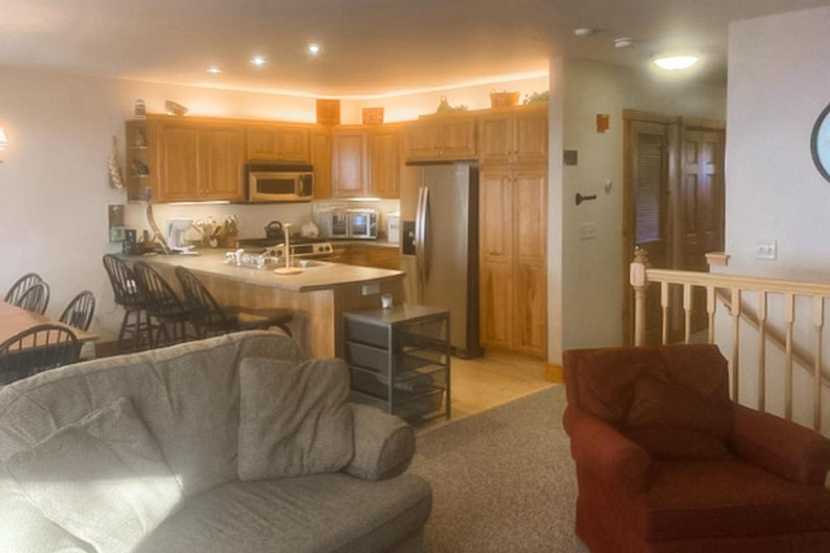 Trailside Retreat - Housity