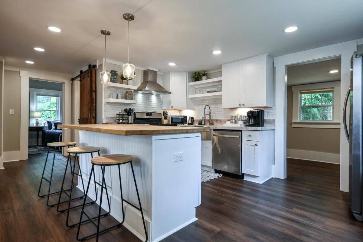 Broad Bungalow - Housity