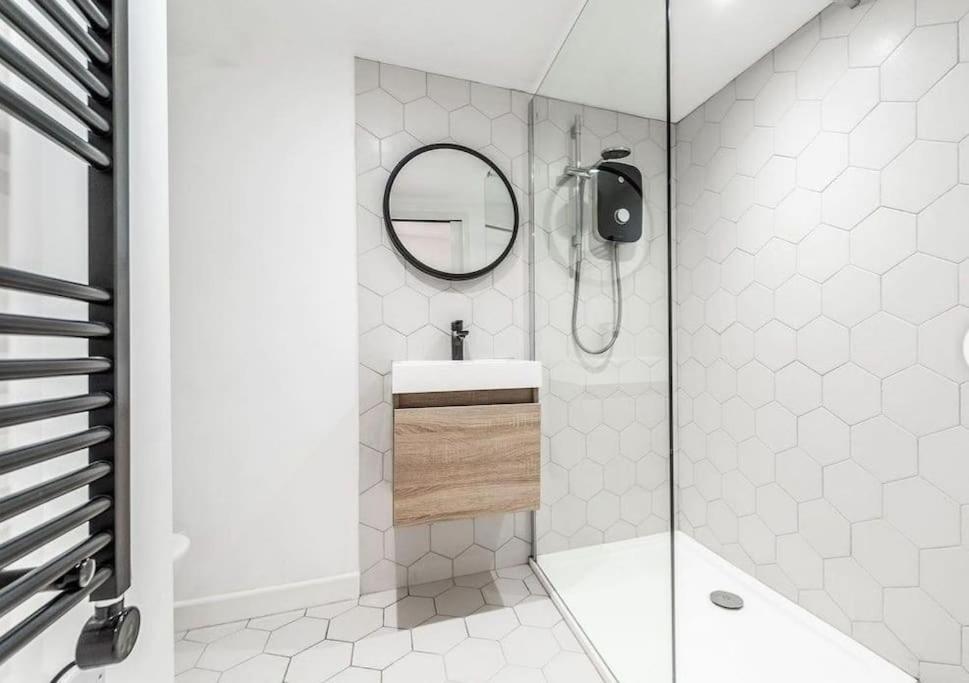 1 bedroom modern duplex - Hizvo