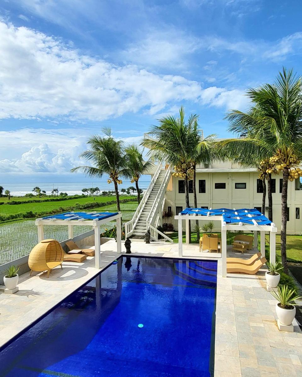 Medewi Manor - Housity