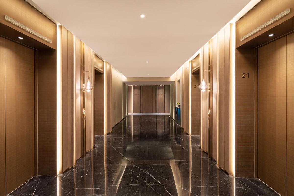 Suitetrails - HUALUXE Shanghai Changfeng Park, an IHG Hotel