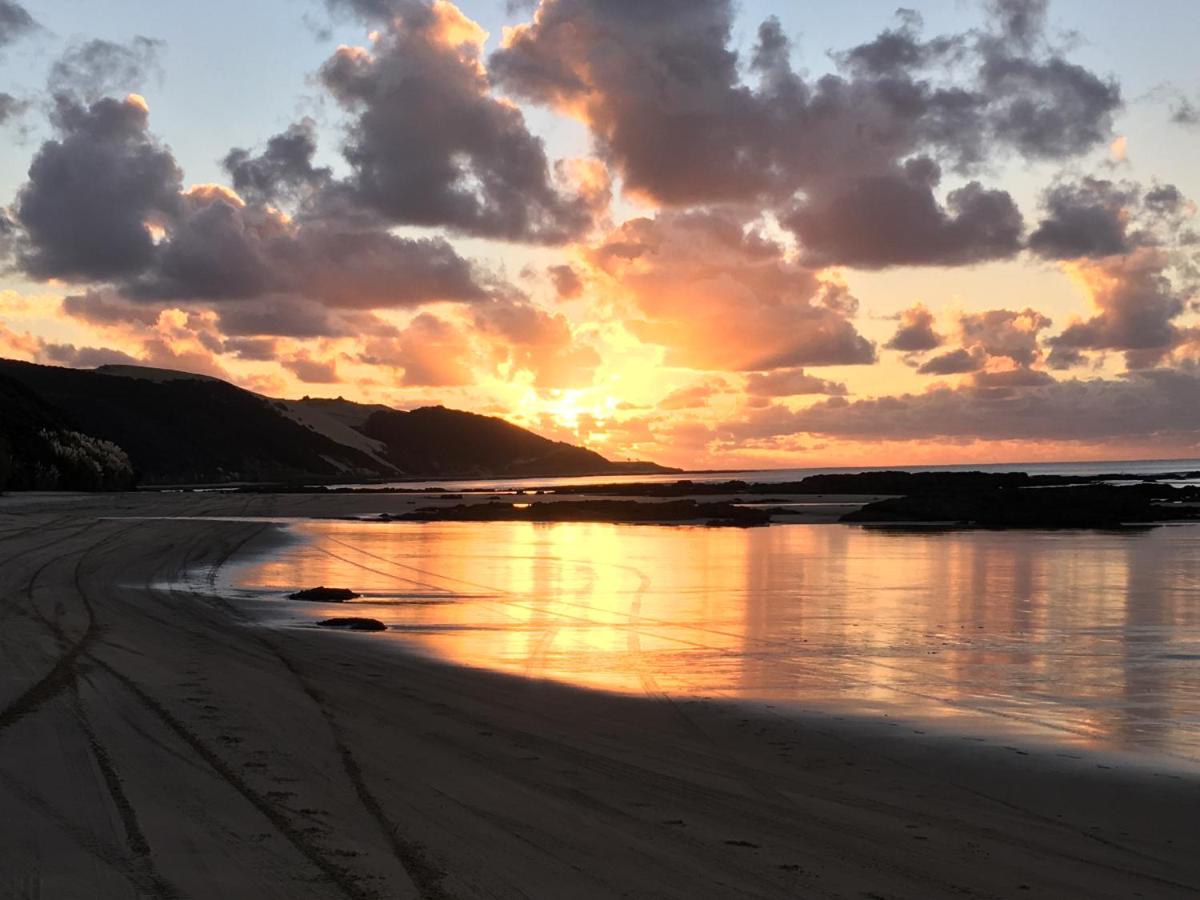 Panoramic Views - House - Housity