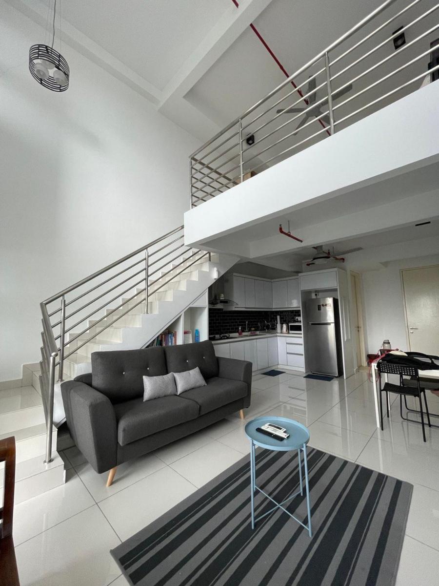 Yenni Duplex @ DeCentrum, Kajang - Hizvo