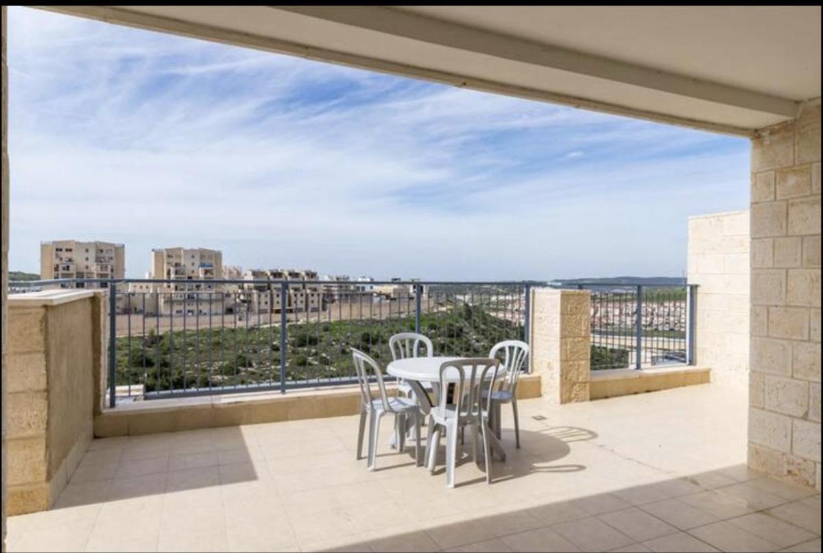 a sunny home in RBS3 - Housity