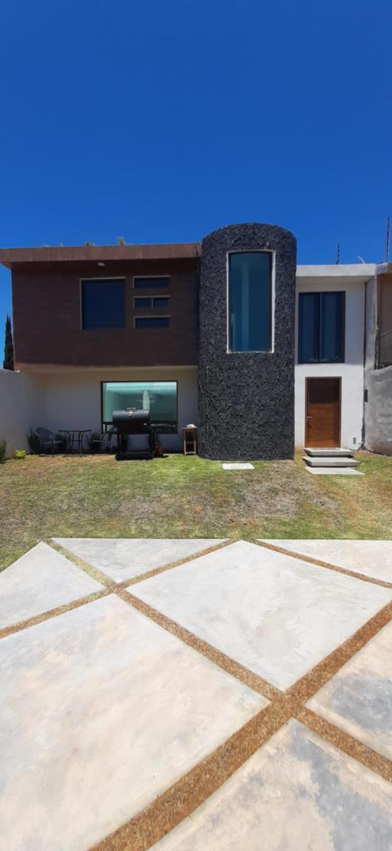 Residencia Lucio, Elegancia y Comodidad en Pachuca - Housity