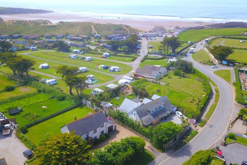 CROYDE HIGH TIDE 6 Bedrooms - Housity