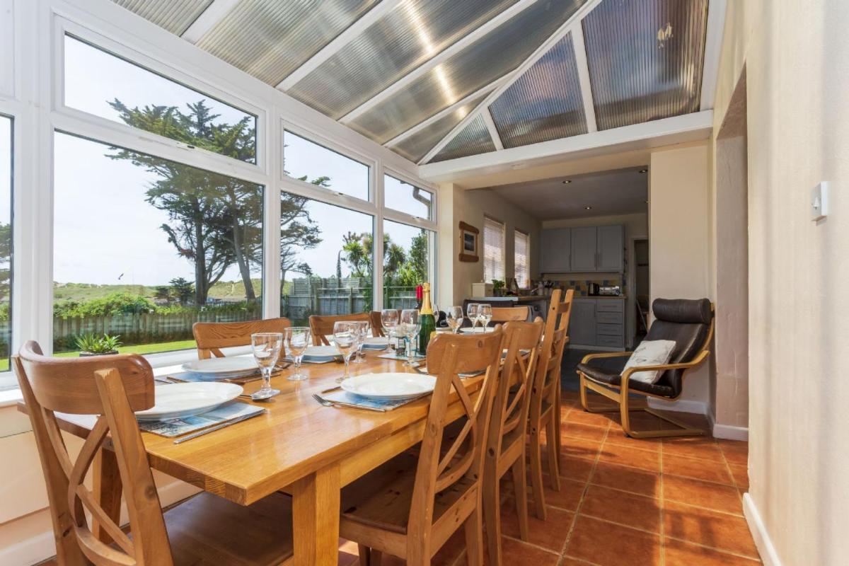 CROYDE HIGH TIDE 6 Bedrooms - Housity