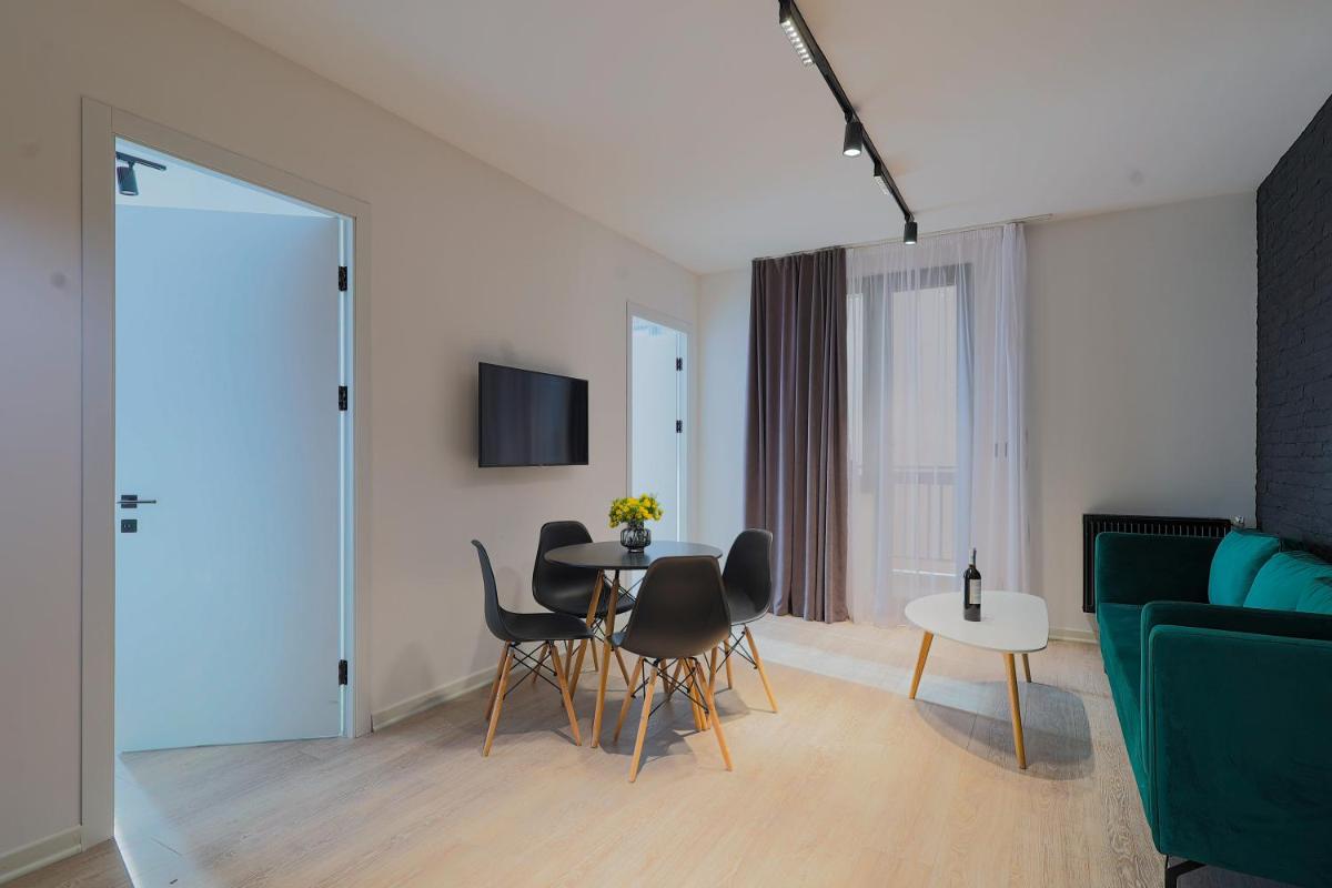 Welcome Republic Square Apartments - Hizvo
