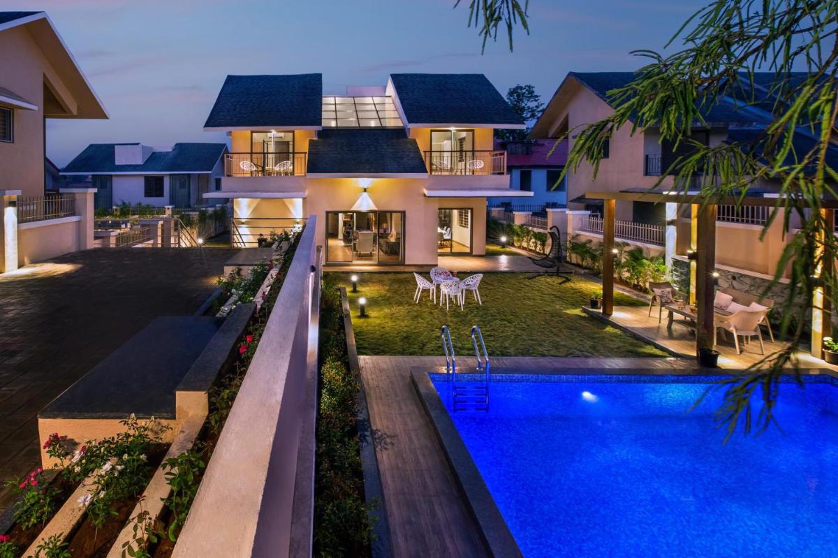 Sunshine Brooks by StayVista - Experience modern & plush interiors, A private outdoor pool,A quaint gazebo & Indoor games - Housity