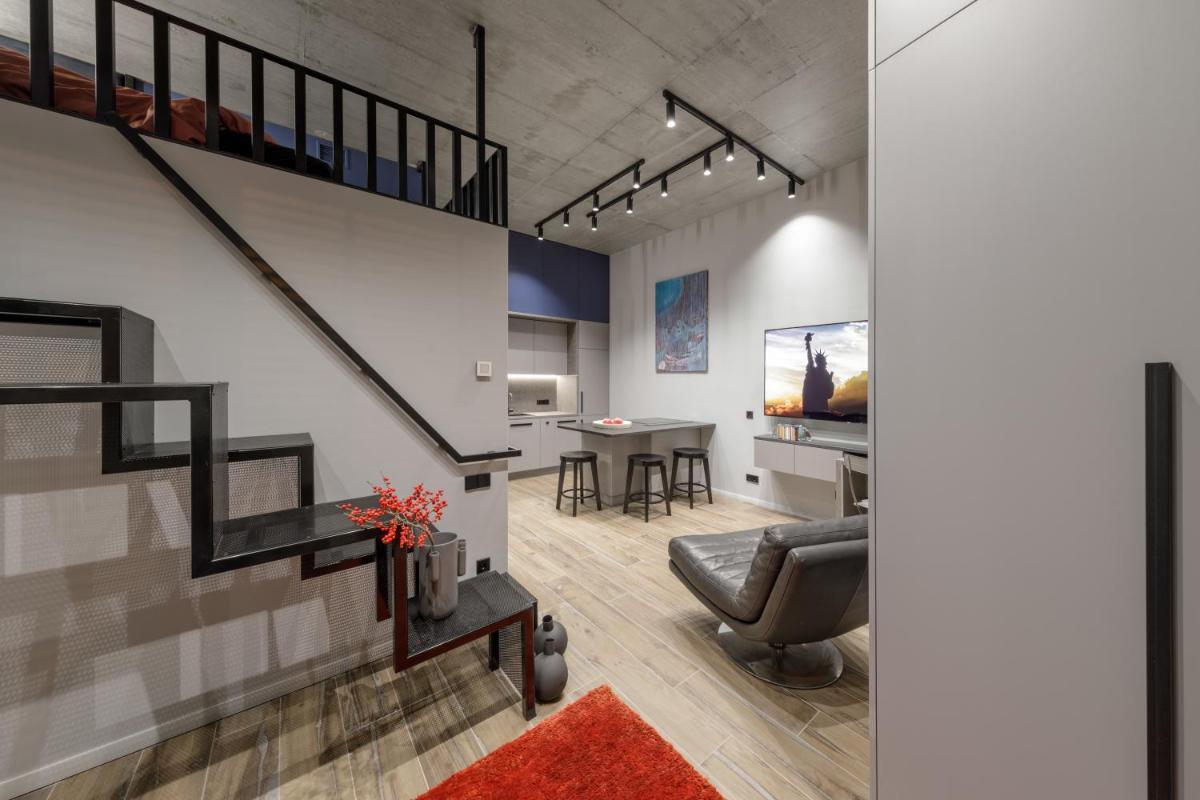 IVIS House Modern Apt in Vilnius Old Town w balcony - Housity