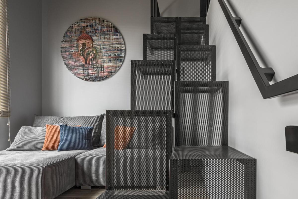 Suitetrails - IVIS House Modern Apt in Vilnius Old Town w balcony