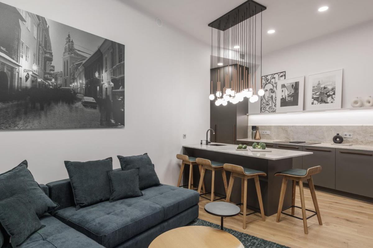 IVIS House Apt in Vilnius Old Town w terrace - Housity