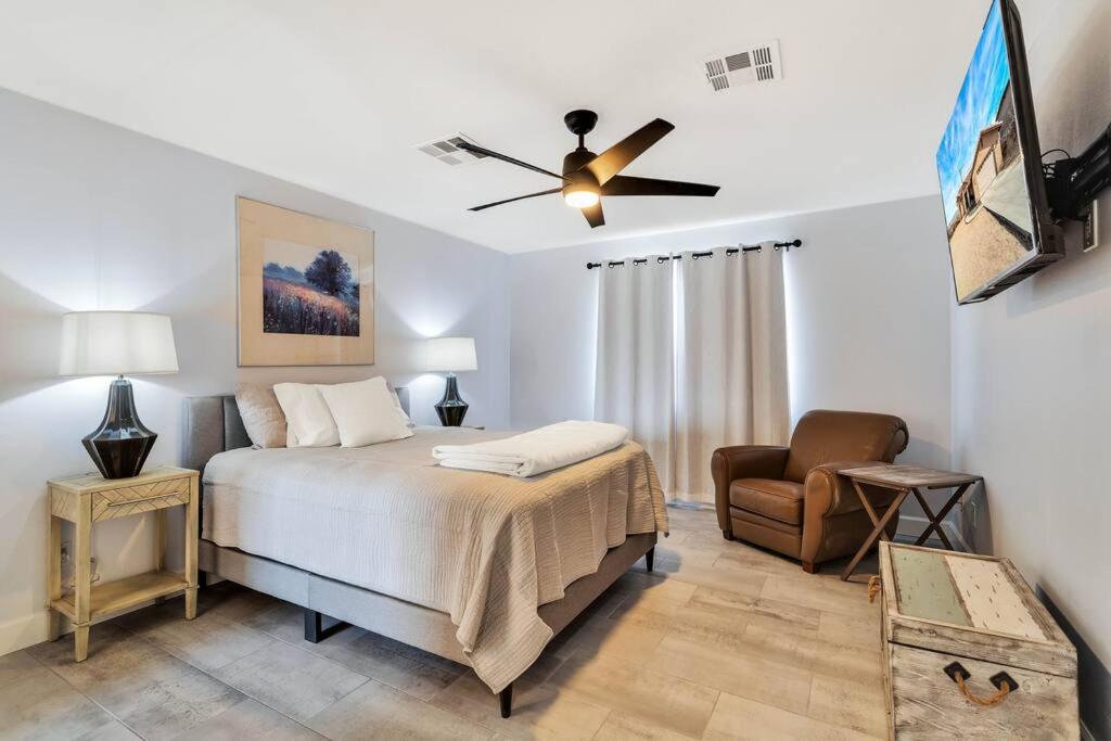 Great View House Hot Tub Fire Pit - Housity