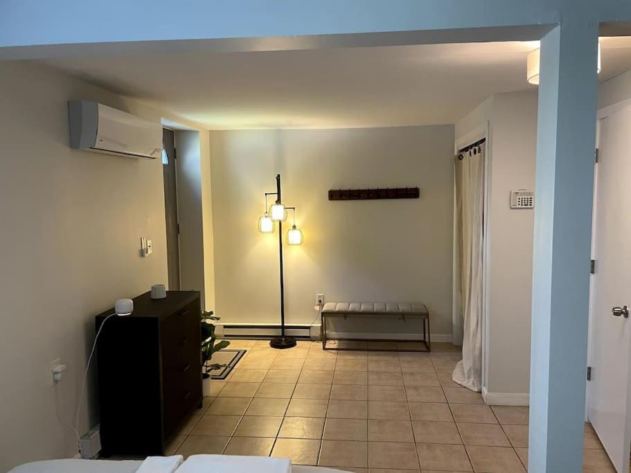 Lovely Two Bedroom Condo in South Boston - Housity