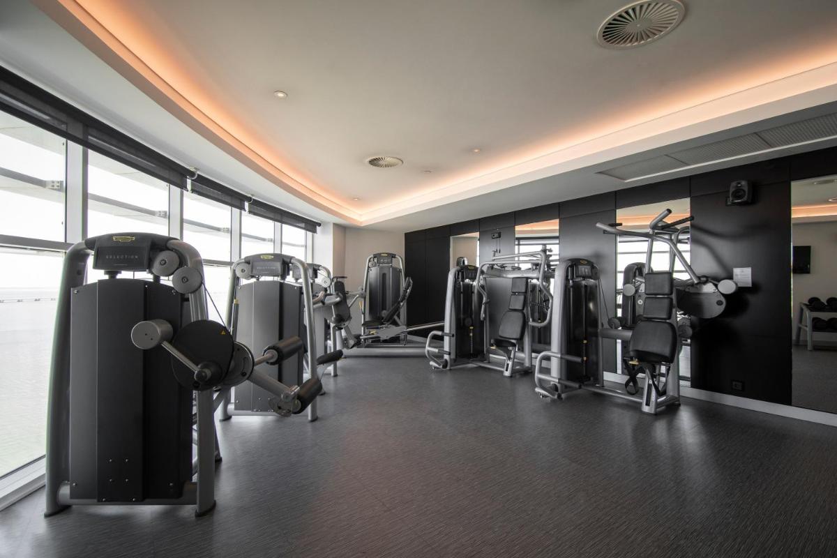 O centro de fitness e/ou as comodidades de fitness de MYRIAD by SANA Hotels
