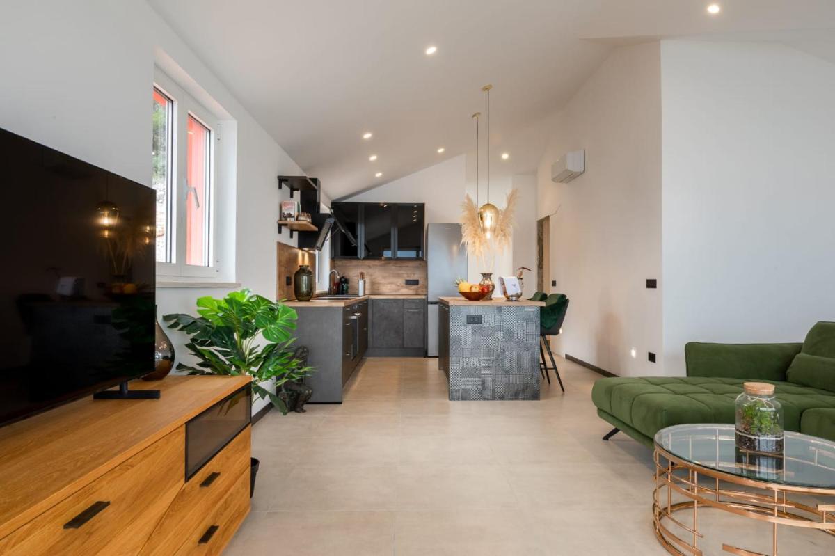 Apartment Cerin Prizba - Housity