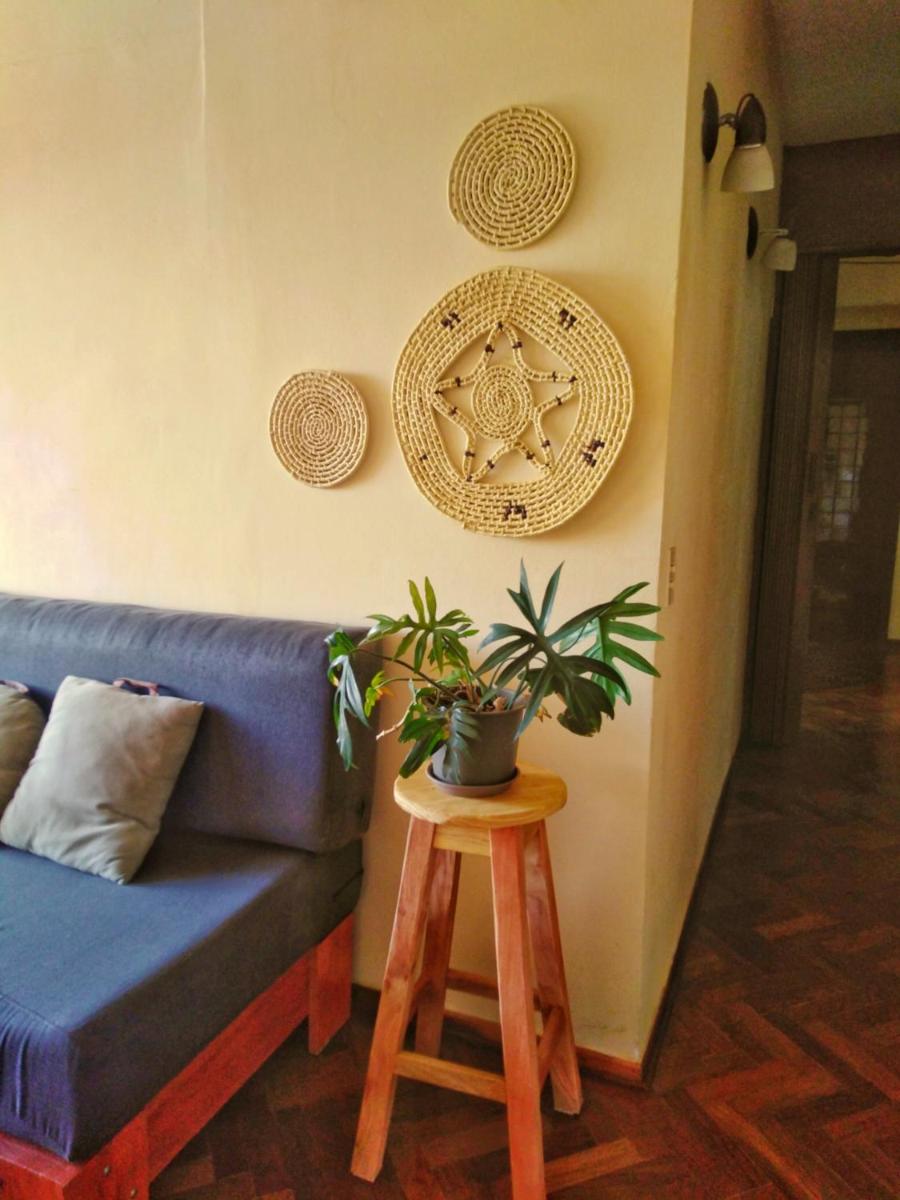 Amplio depto de 2 dormitorios, Zona Plaza Uruguaya - Housity