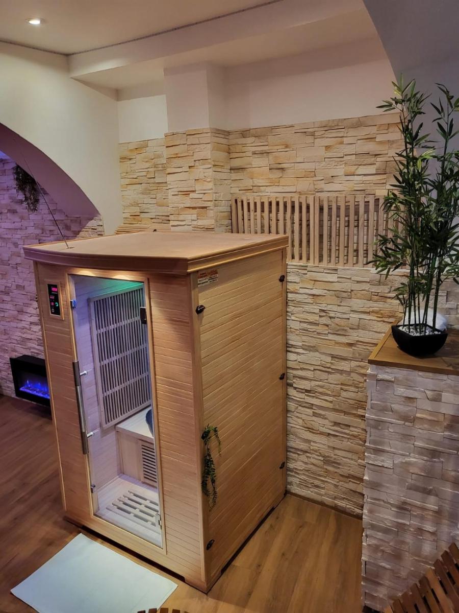 Le Spa de la Cathédrale - Jacuzzi - Sauna - Champagne - Netflix - Wifi - Hizvo