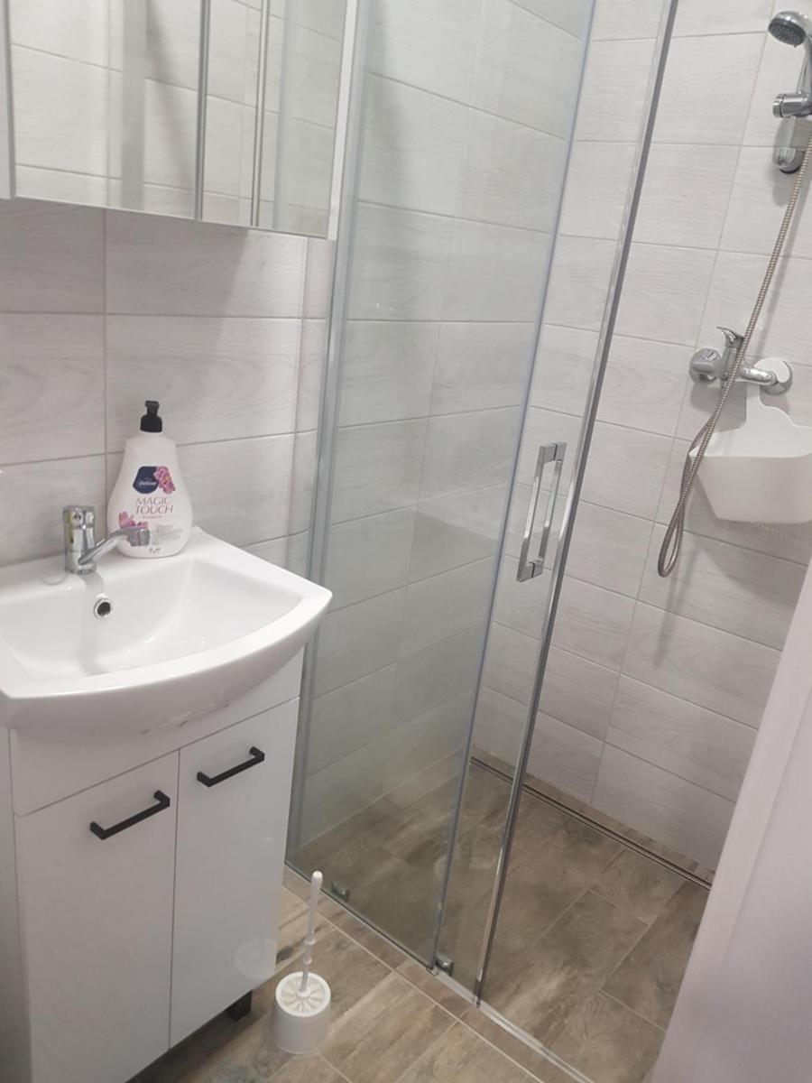 Staś-przy szkole nr3 w Skawie - Housity