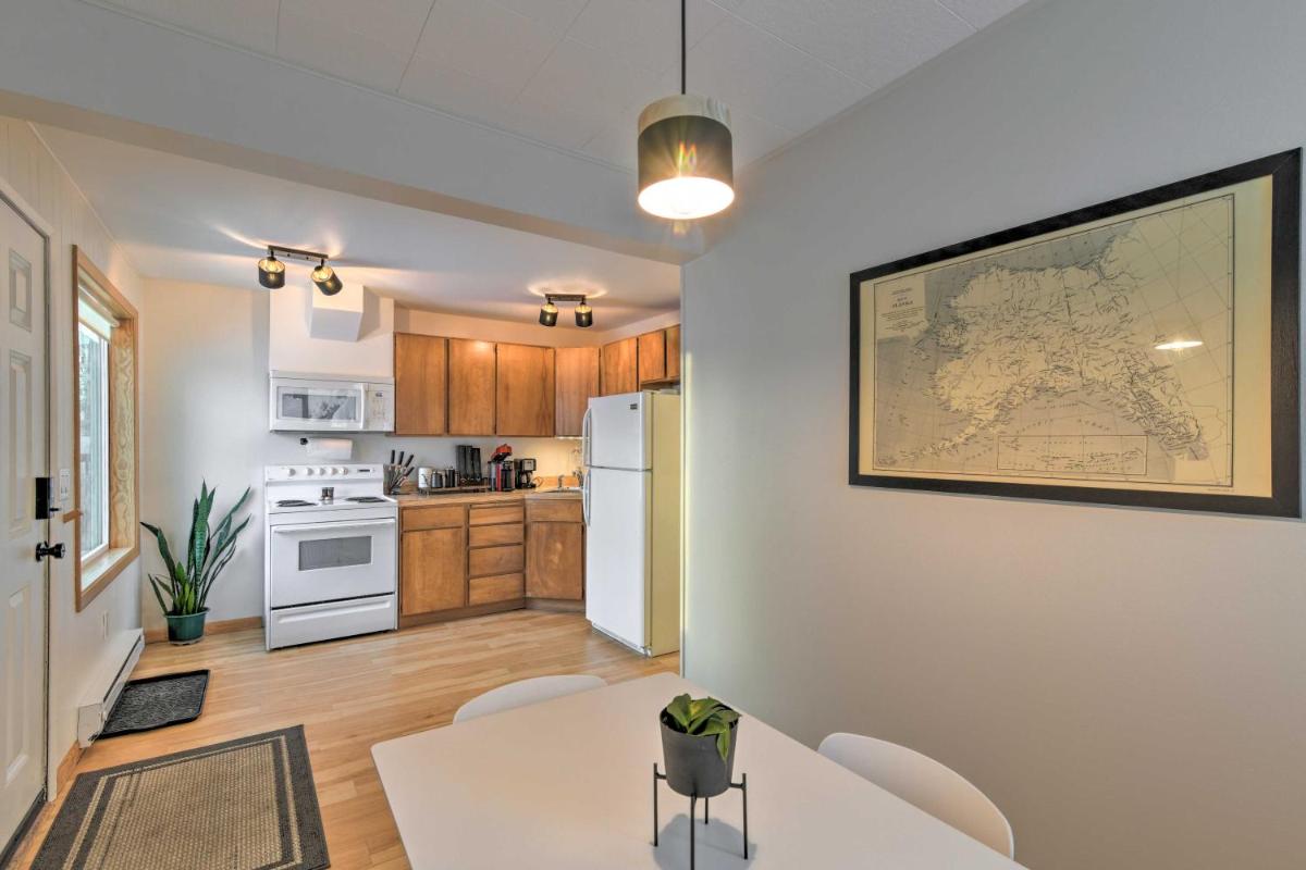 Anchorage Home about 6 Mi From Hilltop Ski Area! - Housity