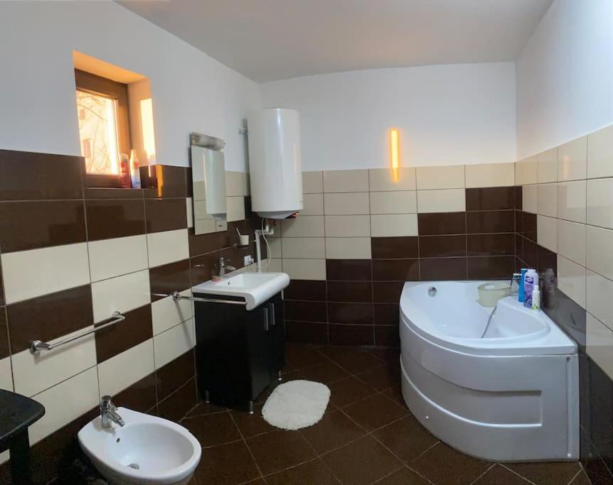 Casa Miroslava - Housity