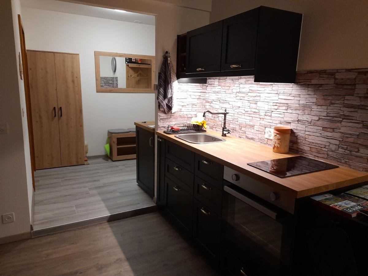 Studio chez un vigneron au village au 2ème étage sans ascenseur - Housity