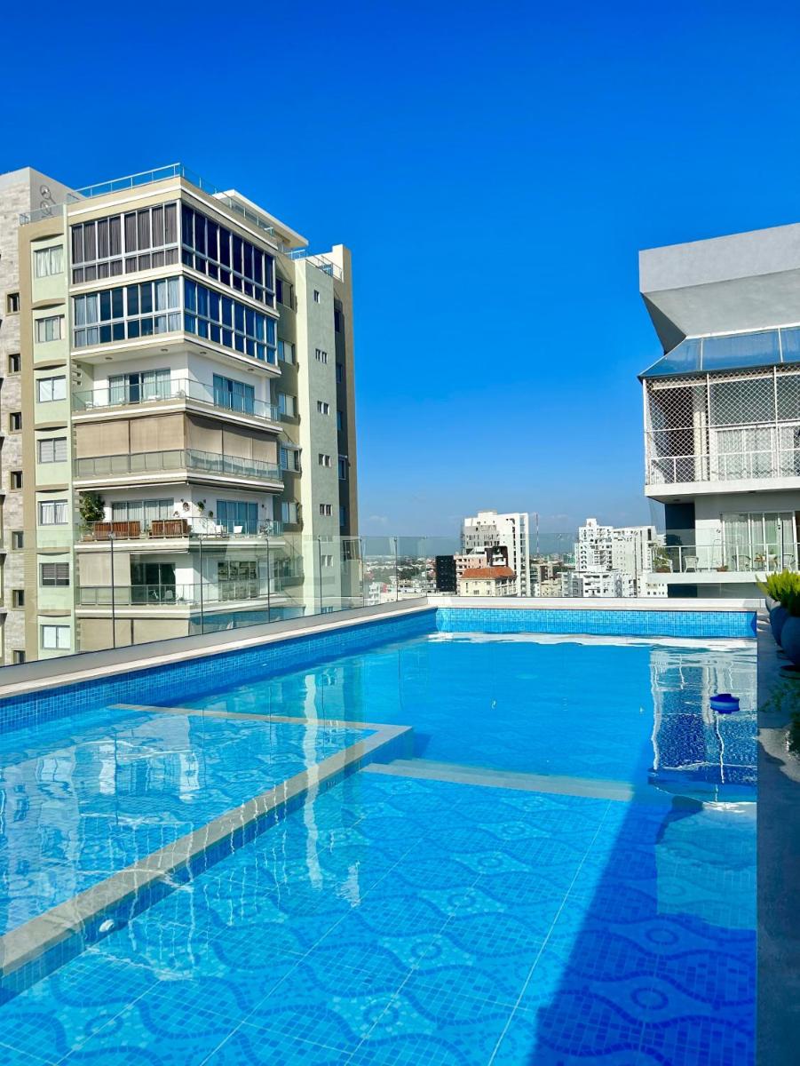 Suitetrails - Luxury Apartment at Piantini Urbano Res. floor 12