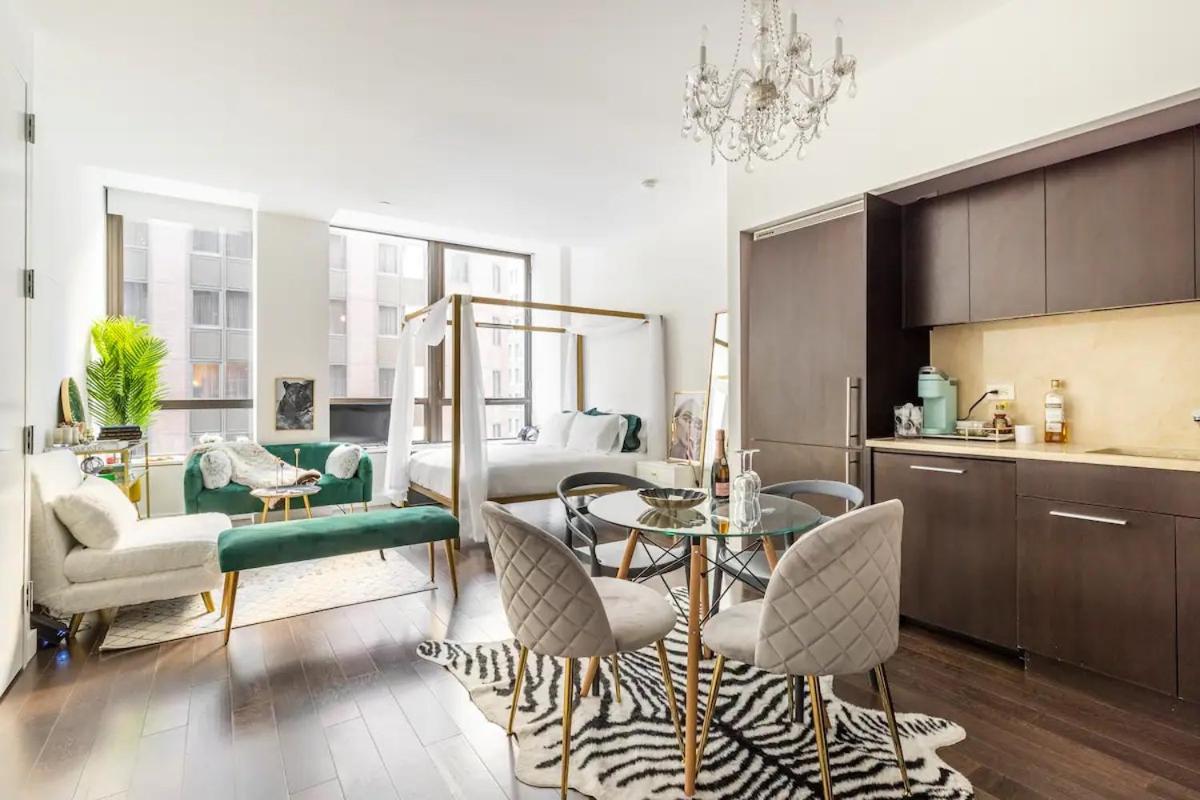 Wall Street Suites by Orchard Group - Housity