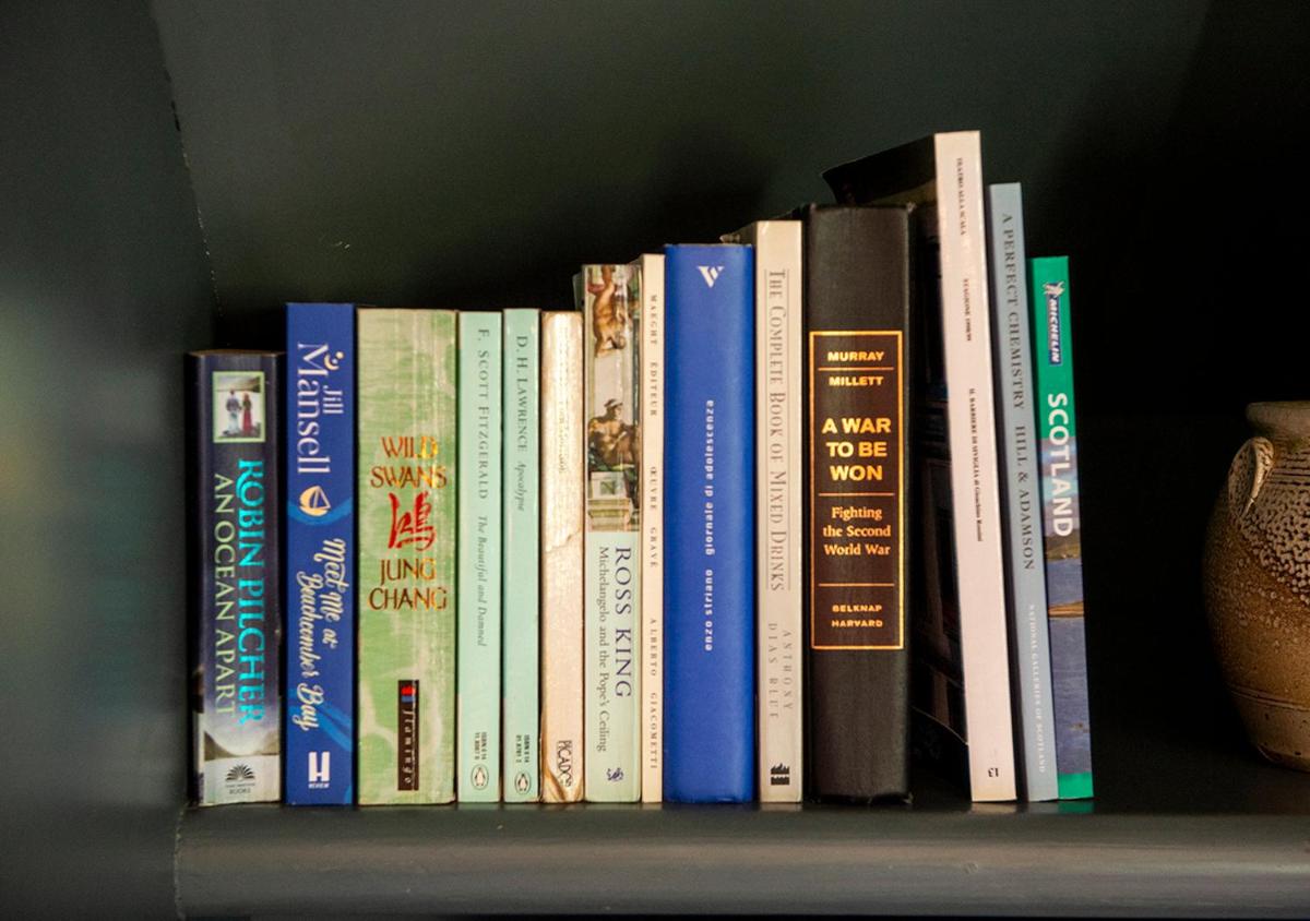 Rock House - Photographer's Studio - Historic Gem in the heart of the City - Housity