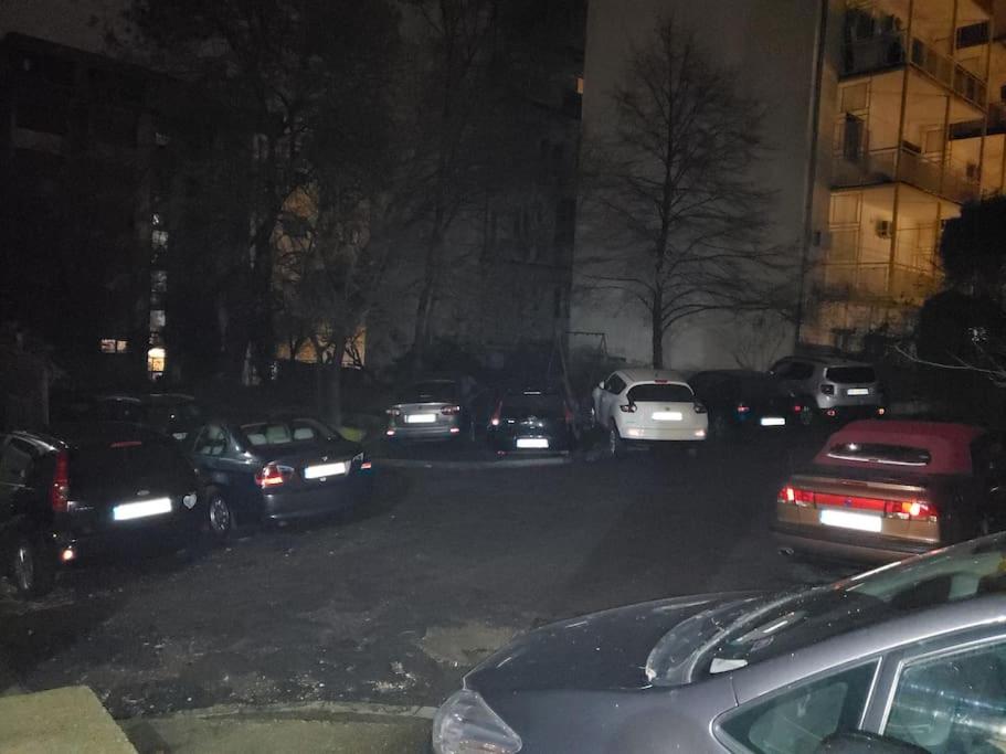 Idealna lokacija. - Housity