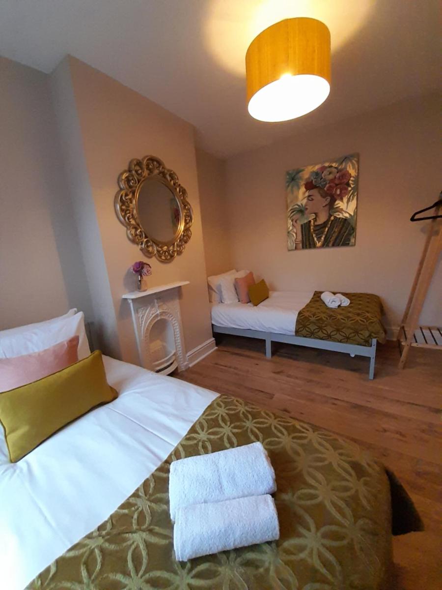 Warwick St 2 bed home city center - Housity