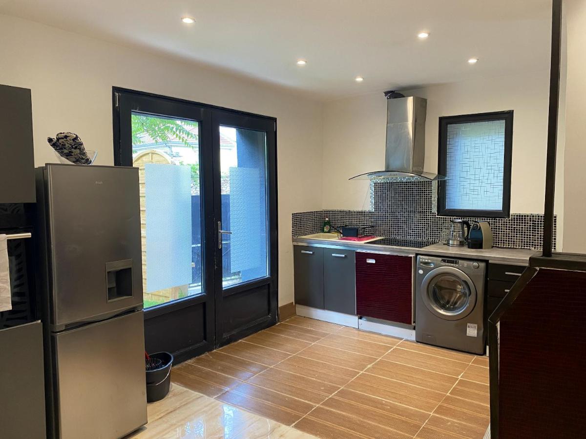 Suitetrails - Maison de 2 chambres avec jardin clos et wifi a Montmorency