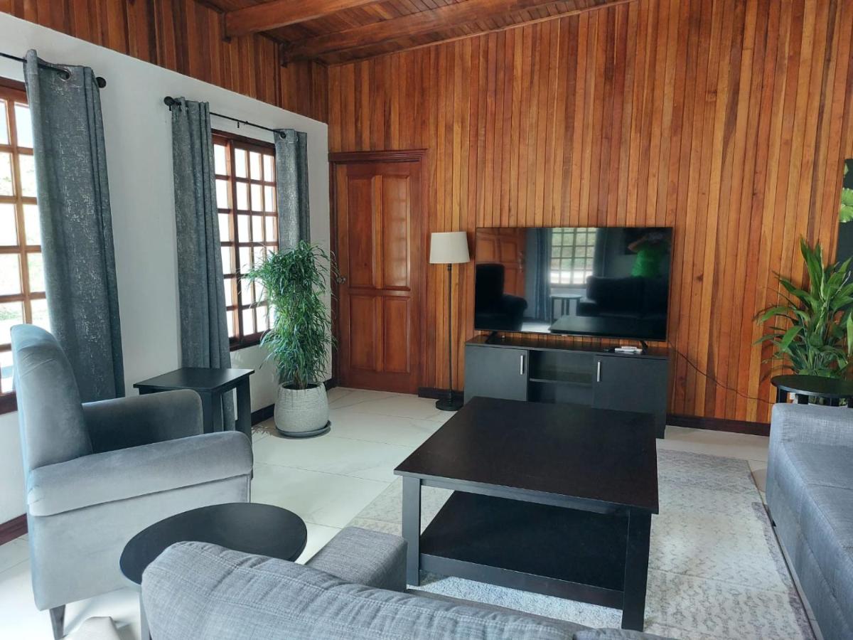 Your Perfect Home Away From Home! - Housity