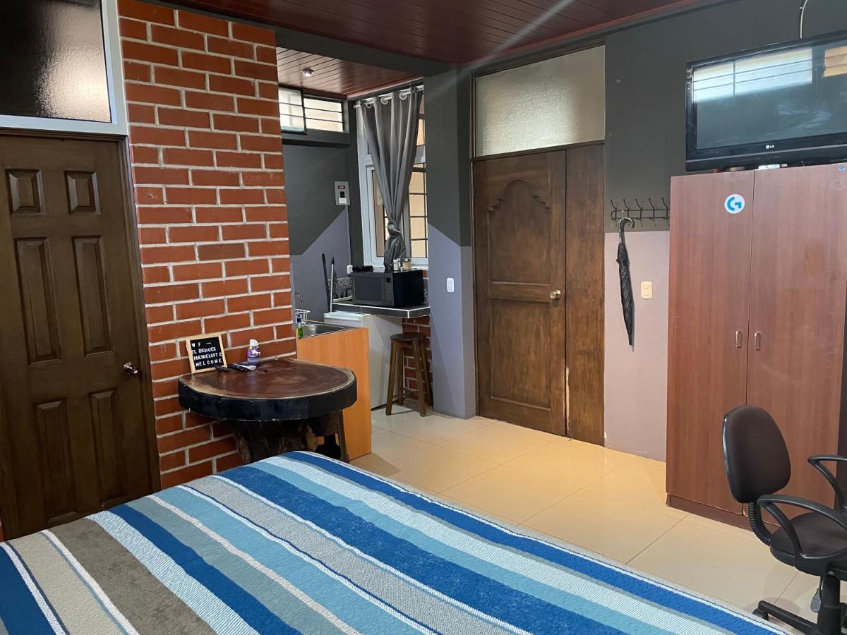 HuehueLoft1 estacionamiento y wifi - Housity
